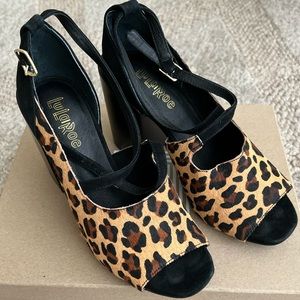 LulaRoe Leopard Georgia Heel Sz 9